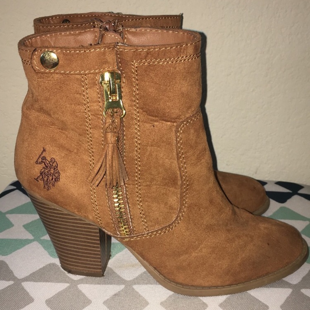 Brown/Tan winter booties